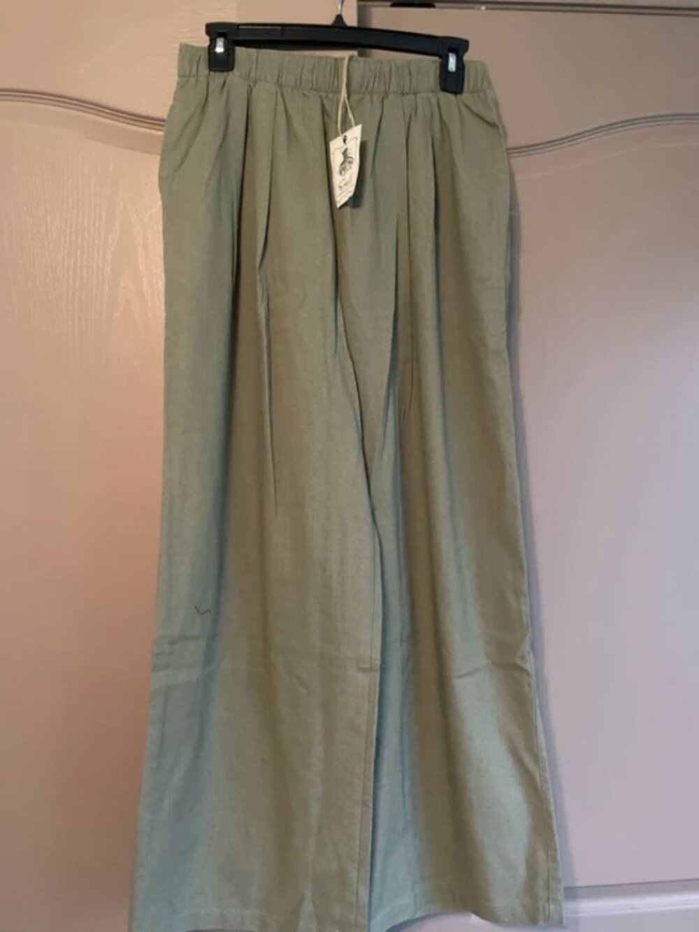Easel pants wide legged woman size S M